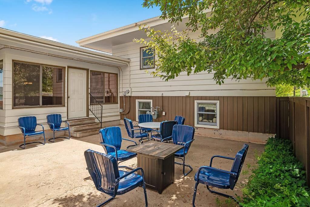 Mid-Century Magic - Huge Space Rapid City Exterior photo